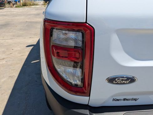 Used 2025 Ford Bronco Sport Outer Banks w/ Outer Banks Tech Package+ AWD/4WD image 12