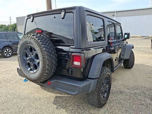 Used 2023 Jeep Wrangler Unlimited w/ 8.4" Radio Group AWD/4WD image 4