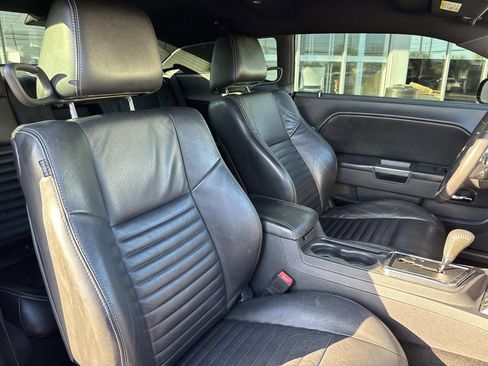 Used 2013 Dodge Challenger R/T image 11