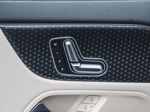 Certified 2025 Mercedes-Benz GLA 250 image 20