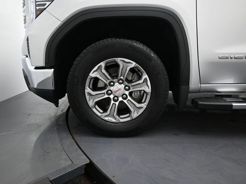 Used 2022 GMC Sierra 1500 SLT AWD/4WD image 8