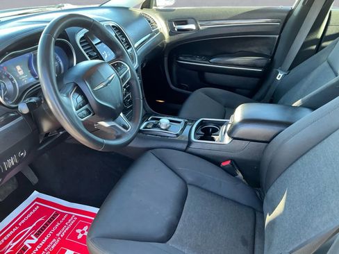 Used 2022 Chrysler 300 Touring w/ Sport Appearance Package image 13