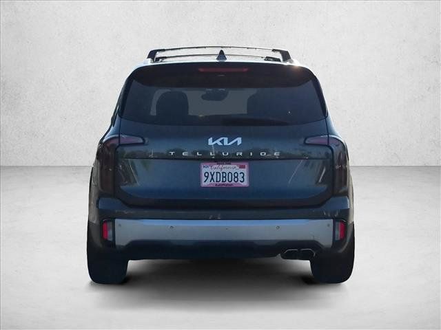Used 2024 Kia Telluride EX w/ EX Captain's Chair Package FWD image 7