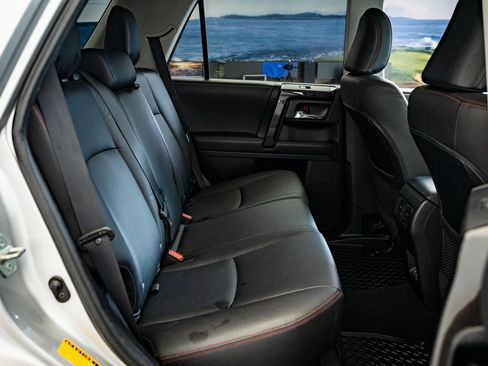 Used 2020 Toyota 4Runner TRD Off-Road Premium image 34