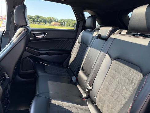 Used 2024 Ford Edge ST-Line AWD/4WD image 29