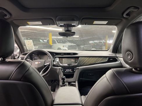 Used 2023 Cadillac XT6 Premium Luxury w/ Technology Package image 17