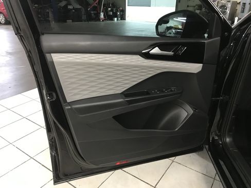 Used 2022 Volkswagen Taos S FWD image 7