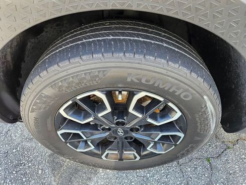 Used 2023 Hyundai Santa Cruz SE image 11