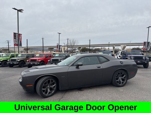 Used 2015 Dodge Challenger R/T w/ Quick Order Package 28B R/T image 9