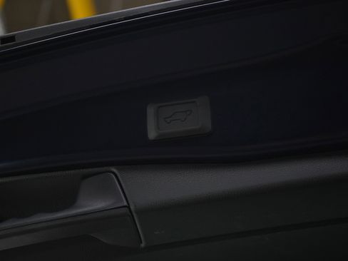 Used 2025 Toyota RAV4 XLE Premium w/ Weather Package image 18