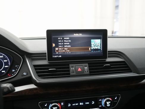 Used 2018 Audi Q5 2.0T Premium Plus w/ Premium Plus Package image 28