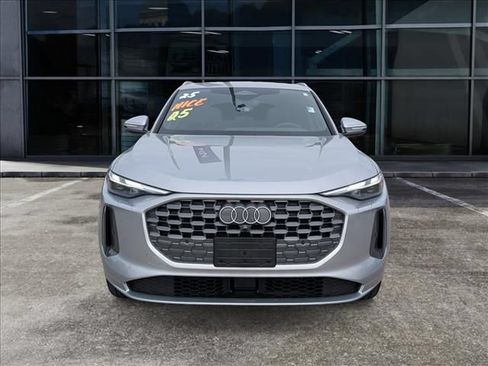 Used 2025 Audi Q5 Premium w/ Convenience Package AWD/4WD image 3
