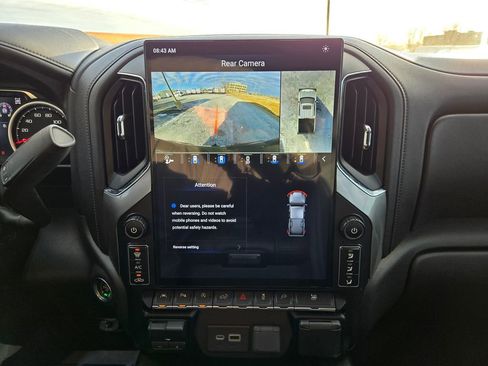 Used 2019 Chevrolet Silverado 1500 High Country w/ Technology Package image 21