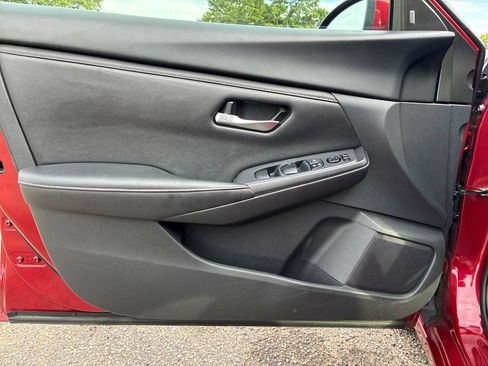 Used 2024 Nissan Sentra SV FWD image 25