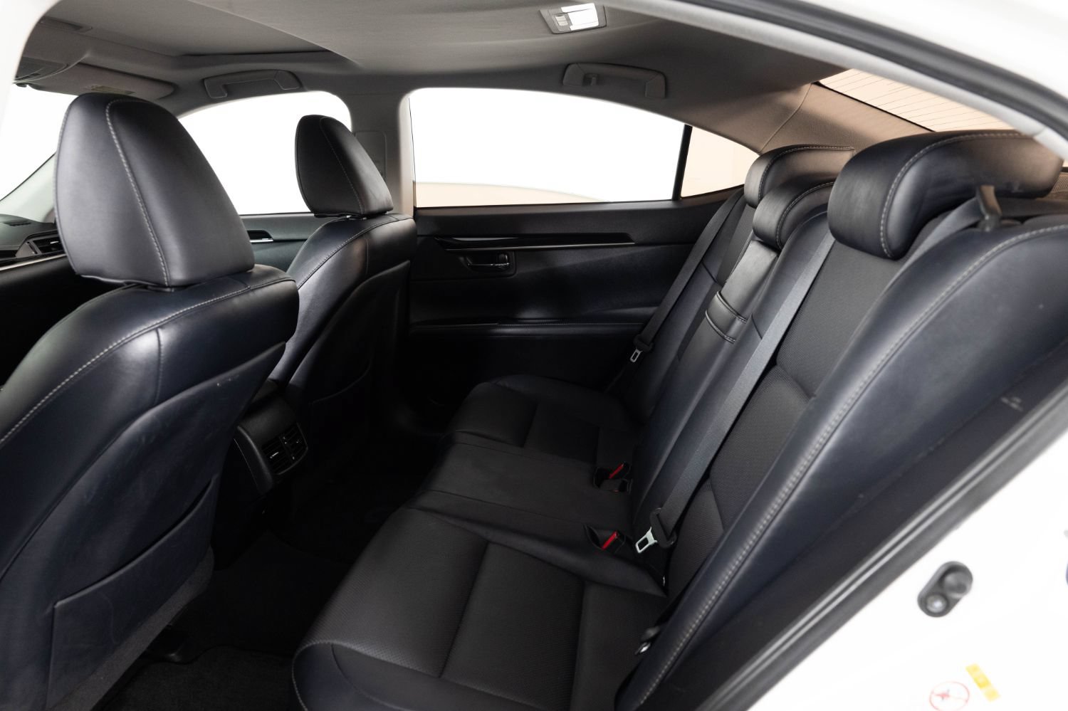 Used 2017 Lexus ES 350 w/ Accessory Package FWD image 18