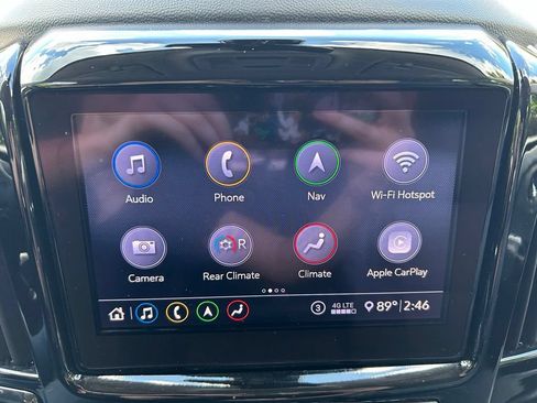 Used 2020 Chevrolet Traverse LT w/ LT Premium Package FWD image 30