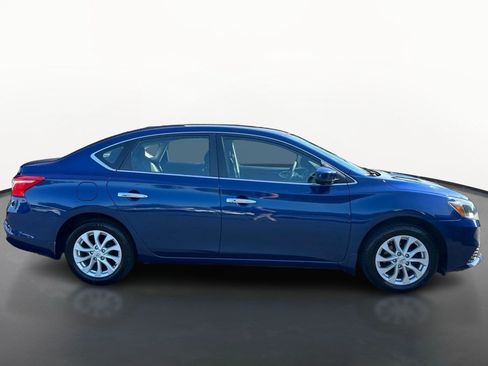 Used 2018 Nissan Sentra SV FWD image 2