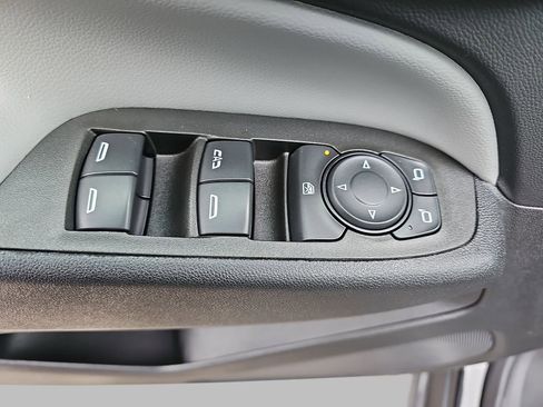 Certified 2023 Chevrolet Equinox LS w/ LS Convenience Package image 32