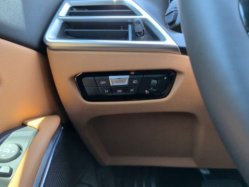 Used 2026 BMW 330i Sedan w/ Premium Package RWD image 24