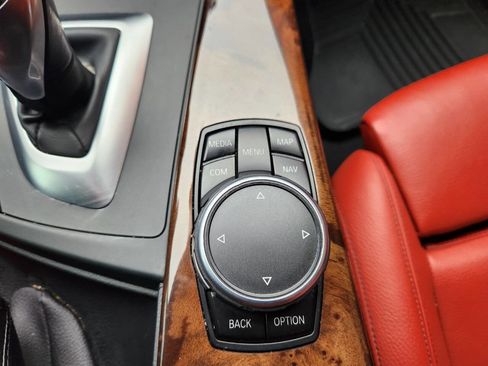 Used 2017 BMW 330i xDrive Sedan image 23