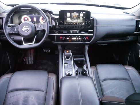 Certified 2025 Nissan Pathfinder Platinum w/ Cargo Package image 10