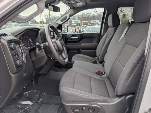 Used 2023 Chevrolet Silverado 1500 Custom image 15