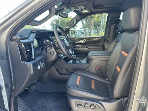 Used 2024 GMC Sierra 1500 AT4 w/ Technology Package AWD/4WD image 16