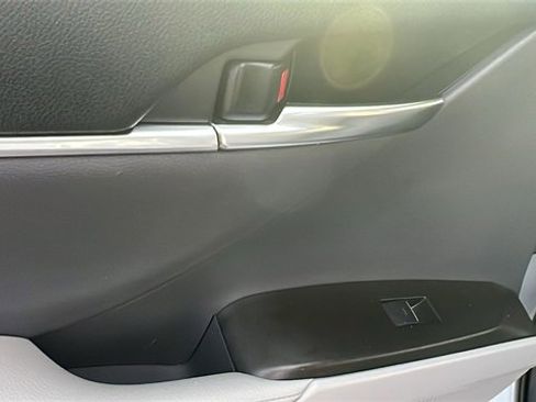 Certified 2022 Toyota Camry XLE image 24