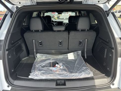 New 2026 GMC Acadia AT4 w/ Luxury Package AWD/4WD image 25