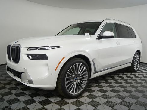 New 2026 BMW X7 xDrive40i AWD/4WD image 7