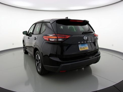 Used 2025 Nissan Rogue SV image 6
