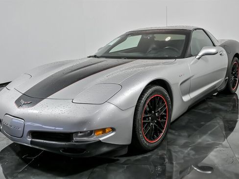 Used 2004 Chevrolet Corvette Z06 w/ Memory Package image 5