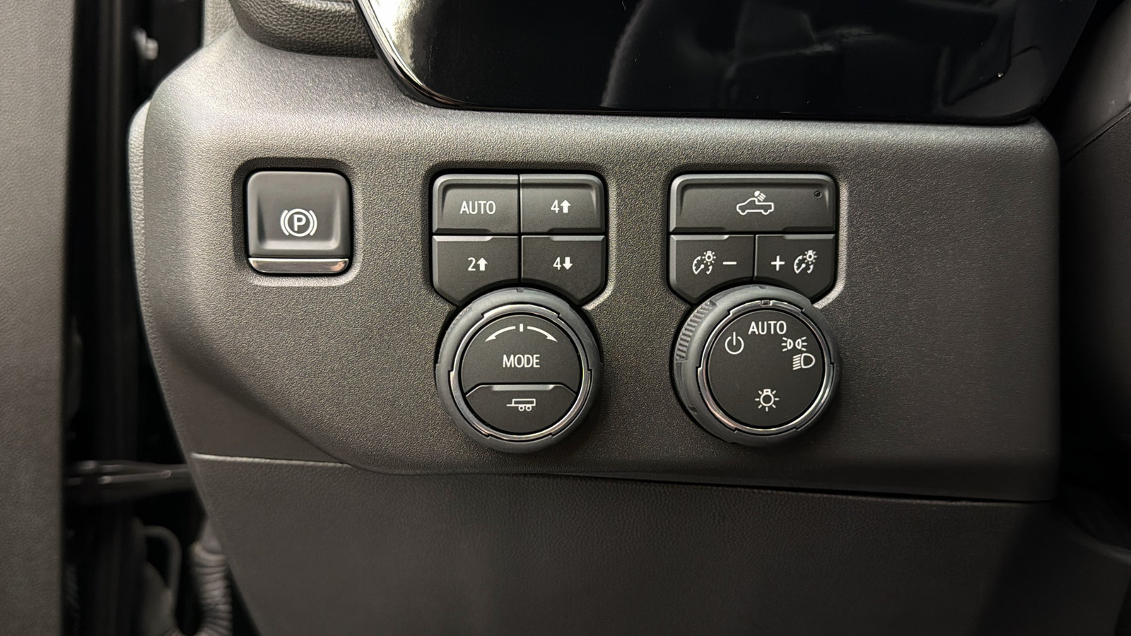 Used 2026 Chevrolet Silverado 1500 LT AWD/4WD image 30