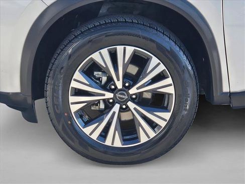 Used 2023 Nissan Rogue SV FWD image 23