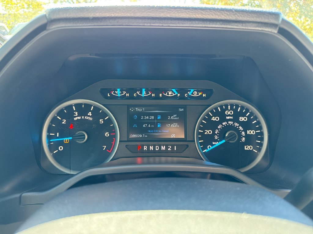 Used 2015 Ford F150 XLT w/ Equipment Group 302A Luxury AWD/4WD image 12