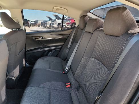 Used 2025 Toyota Camry LE image 10
