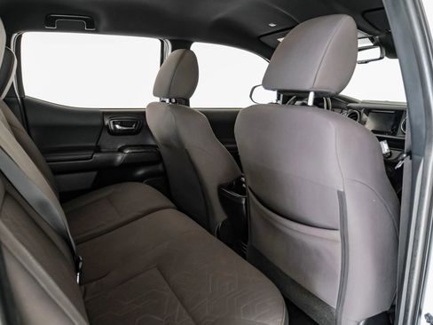 Used 2019 Toyota Tacoma TRD Off-Road image 35