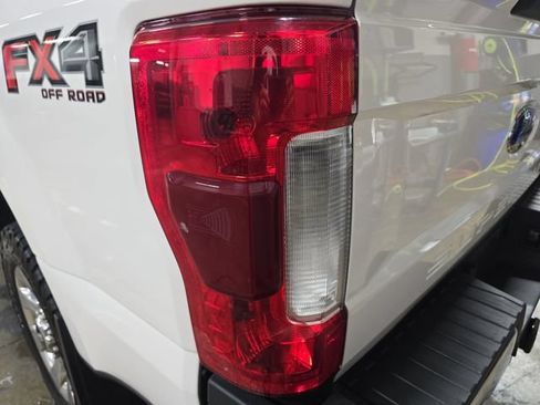 Used 2018 Ford F250 Lariat w/ Lariat Ultimate Package AWD/4WD image 38