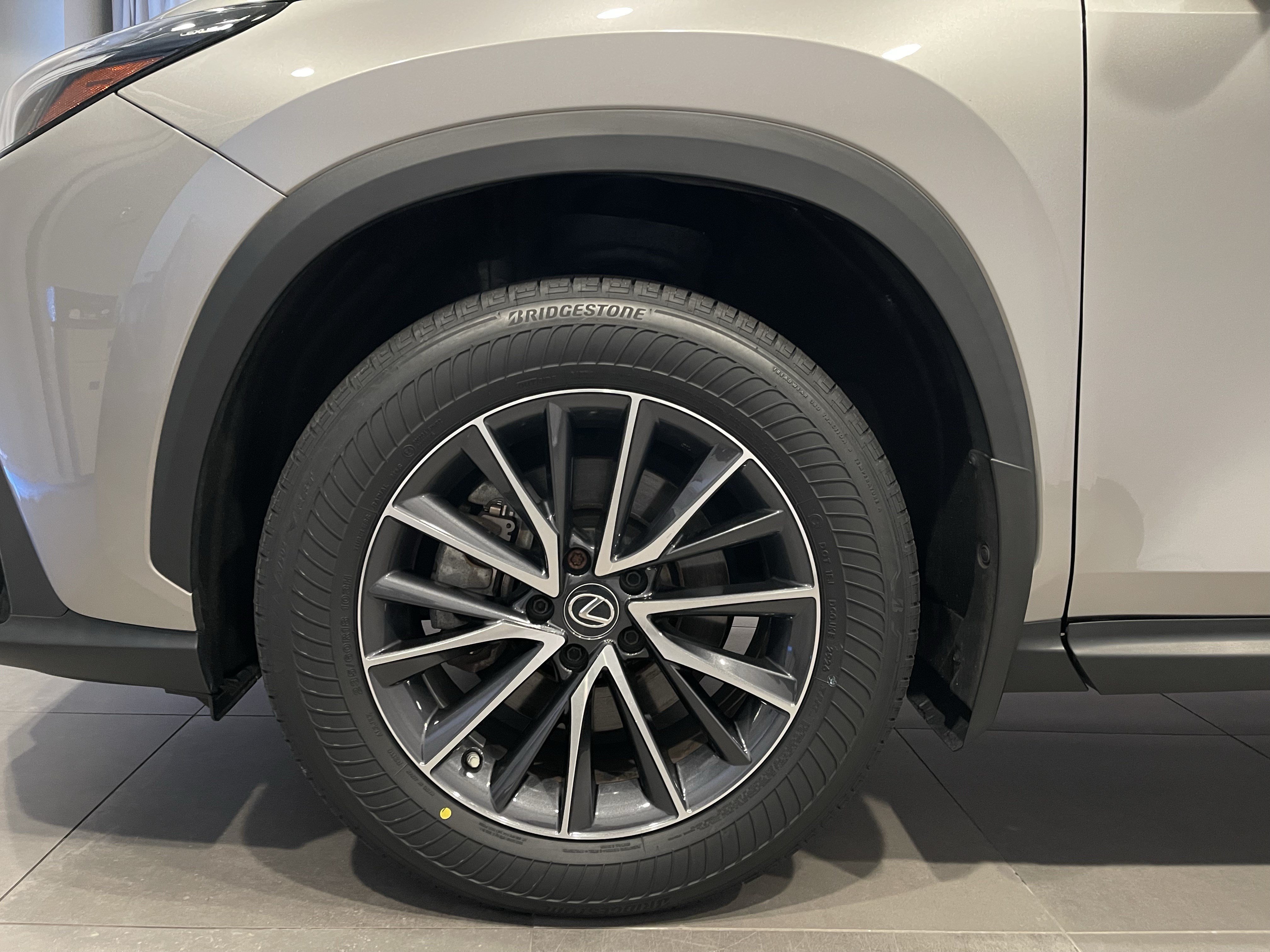 Used 2023 Lexus NX 350 AWD image 7