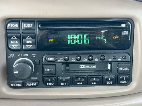 Used 2001 Buick Century Custom w/ Premium Pkg FWD image 22