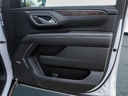 Used 2024 Chevrolet Tahoe Z71 w/ Off-Road Capability Package image 34