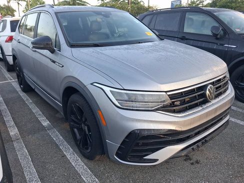 Used 2024 Volkswagen Tiguan SE R-Line FWD image 2