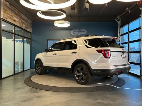 Used 2018 Ford Explorer Sport AWD/4WD image 5