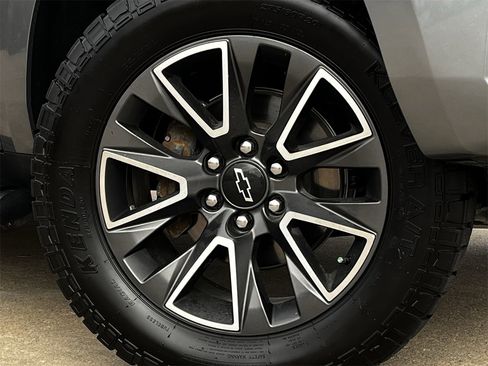 Used 2022 Chevrolet Tahoe Z71 w/ Luxury Package image 30