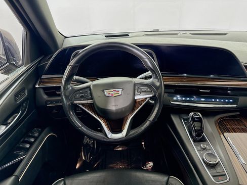 Used 2021 Cadillac Escalade Premium Luxury image 22