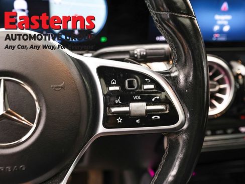 Used 2022 Mercedes-Benz GLB 250 4MATIC w/ Premium Package Lite image 15