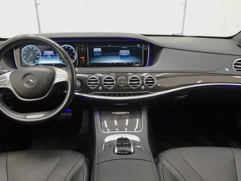 Used 2017 Mercedes-Benz S 550 Sedan w/ Sport Package w/ Sport Package image 49