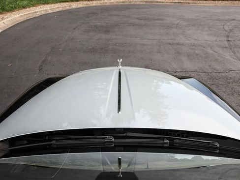 Used 2019 Rolls-Royce Dawn image 46