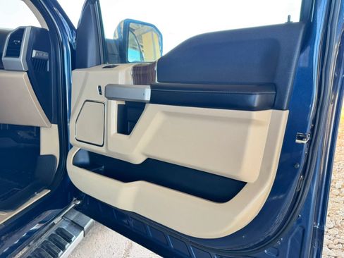 Used 2017 Ford F150 Lariat AWD/4WD image 28