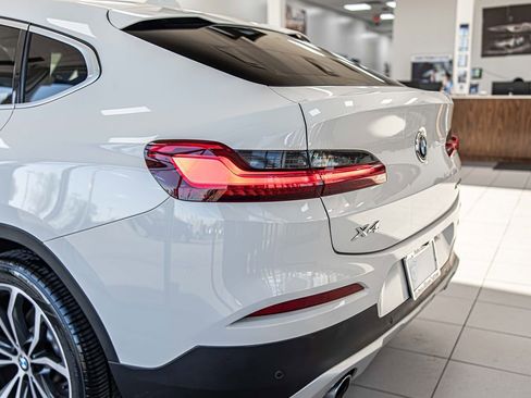 Used 2019 BMW X4 xDrive30i w/ Convenience Package image 12